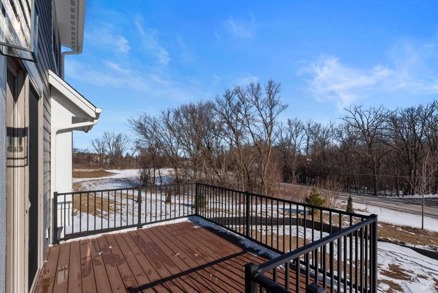 W192N5472 Red Crown LANE, Menomonee Falls, WI 53051