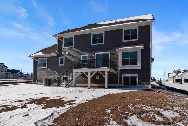 W192N5472 Red Crown LANE, Menomonee Falls, WI 53051