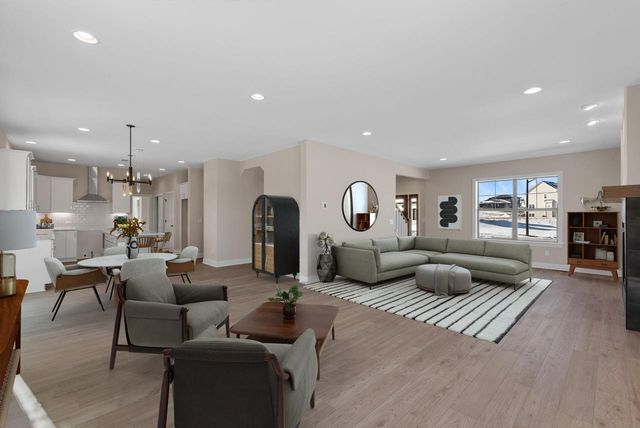 W192N5472 Red Crown LANE, Menomonee Falls, WI 53051