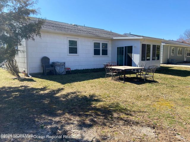 38 Whitmore Drive, Toms River, NJ 08757