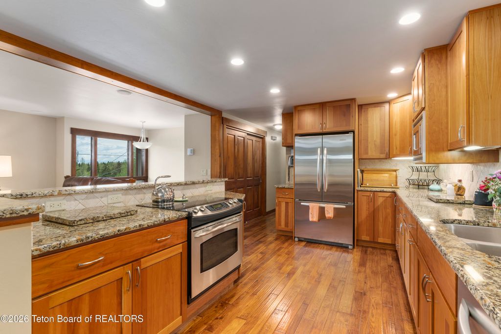 210 SPRUCE DRIVE, Jackson, WY 83001 photo 3