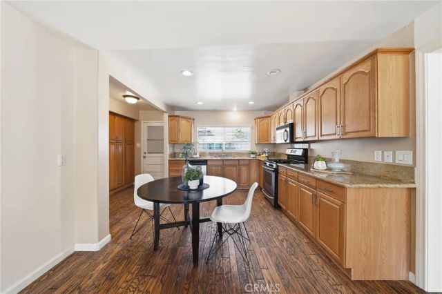 5041 Ridglea Avenue, Buena Park, CA 90621