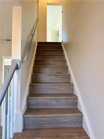 5120 Edon Hall LN, Virginia Beach, VA 23464