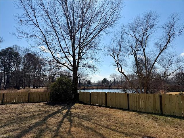 5120 Edon Hall LN, Virginia Beach, VA 23464