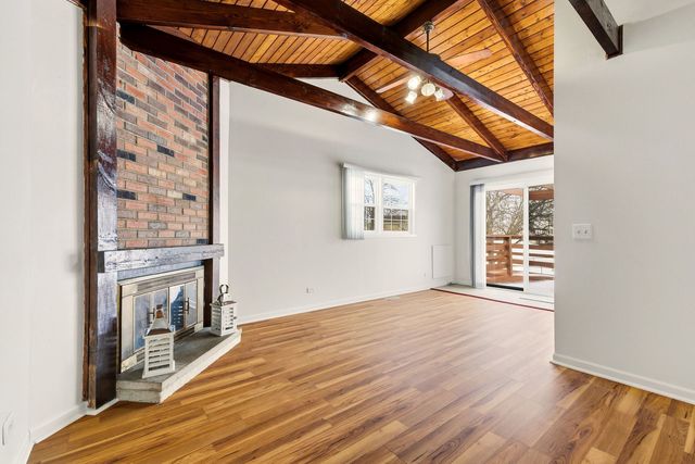 1432 Mitchell Trail, Elk Grove Village, IL 60007