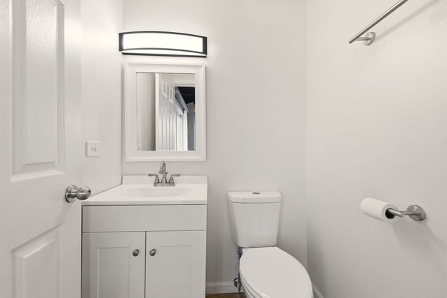 1432 Mitchell Trail, Elk Grove Village, IL 60007