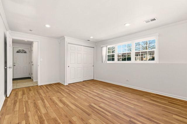 1432 Mitchell Trail, Elk Grove Village, IL 60007