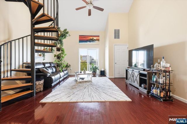 39 Union Street 402, Hackensack, NJ 07601