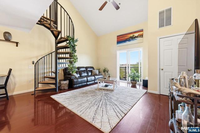 39 Union Street 402, Hackensack, NJ 07601