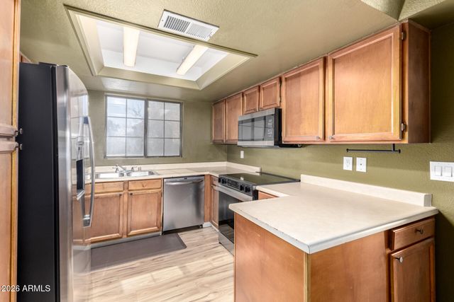 925 N COLLEGE Avenue G225, Tempe, AZ 85288