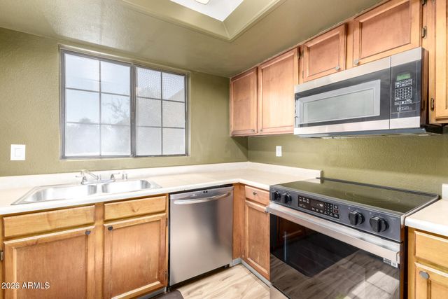 925 N COLLEGE Avenue G225, Tempe, AZ 85288