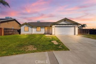 1921 S Kerckhoff Way, Hanford, CA 93230