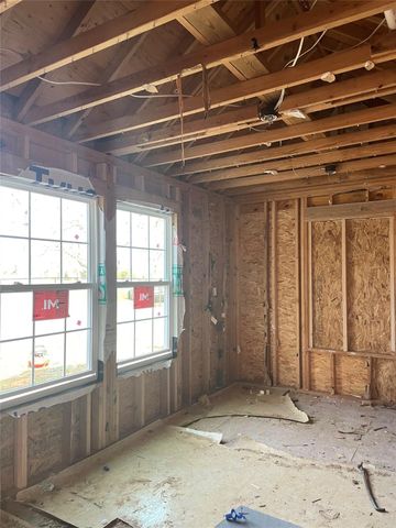 2238 Flash CIR, Luling, TX 78648