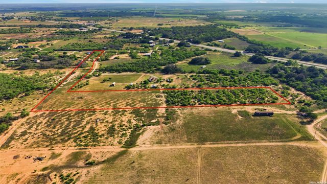 238 E Ditto Rd, Poteet, TX 78065