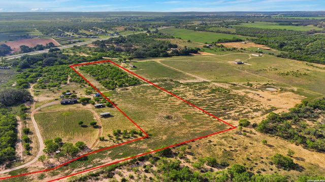 238 E Ditto Rd, Poteet, TX 78065