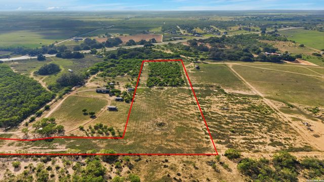 238 E Ditto Rd, Poteet, TX 78065
