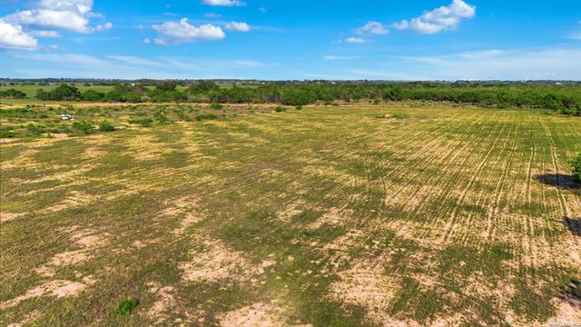 238 E Ditto Rd, Poteet, TX 78065