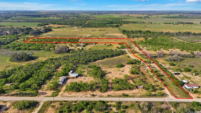 238 E Ditto Rd, Poteet, TX 78065