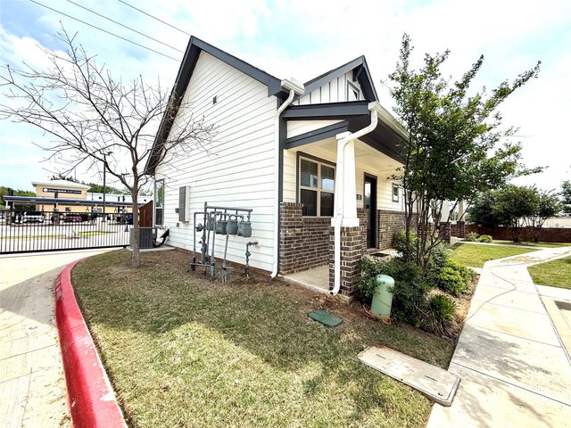 2501 Ascension Boulevard 621, Arlington, TX 76006