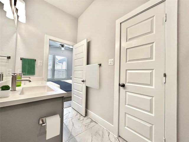 2501 Ascension Boulevard 621, Arlington, TX 76006