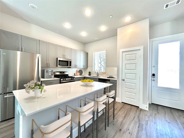 2501 Ascension Boulevard 621, Arlington, TX 76006