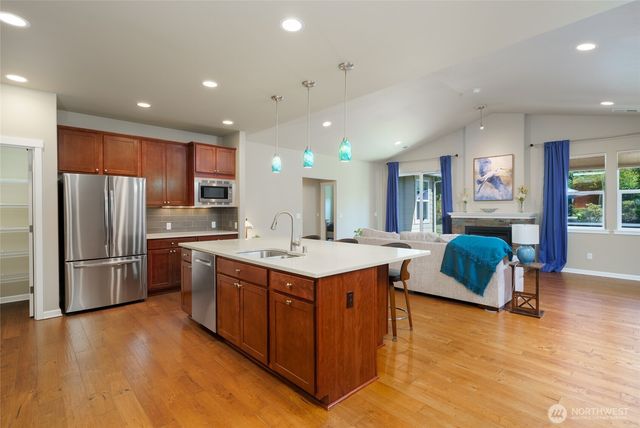 506 Timberland Loop, Mount Vernon, WA 98273