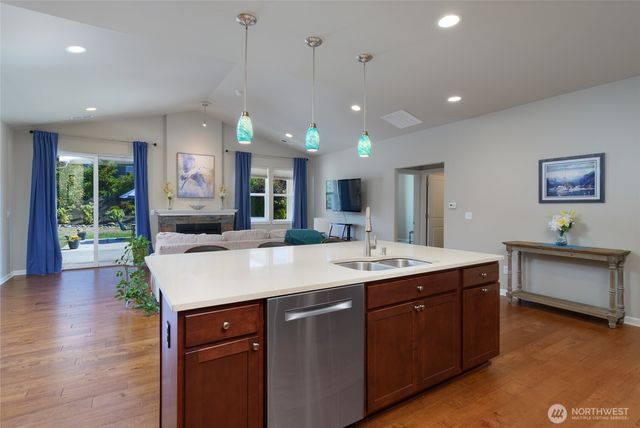 506 Timberland Loop, Mount Vernon, WA 98273