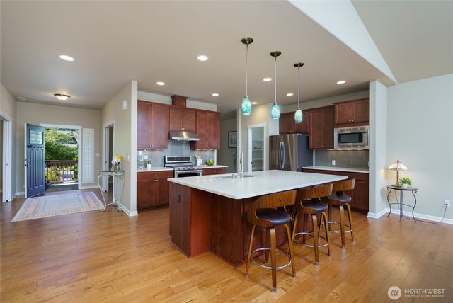 506 Timberland Loop, Mount Vernon, WA 98273
