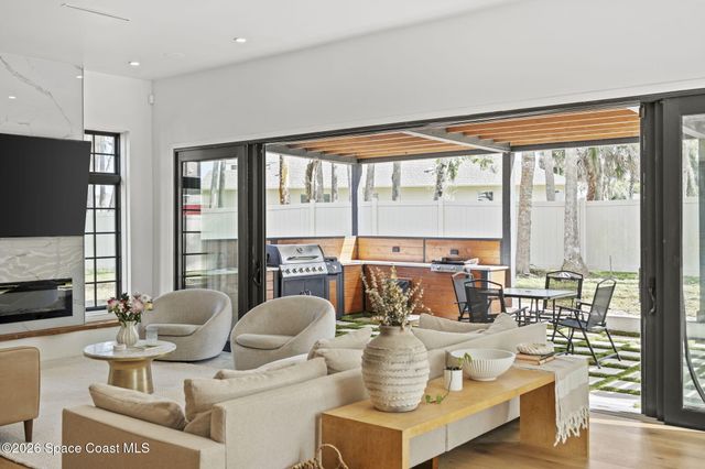 785 Seymour Road NE, Palm Bay, FL 32905