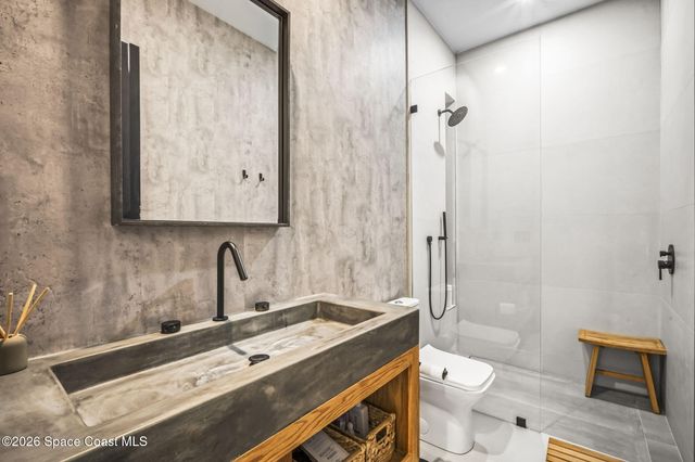 785 Seymour Road NE, Palm Bay, FL 32905