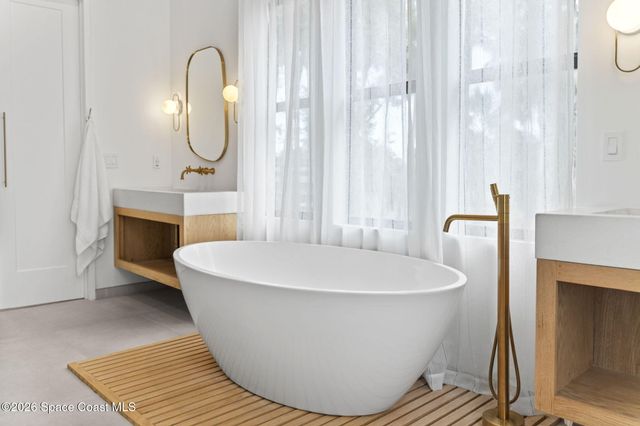 785 Seymour Road NE, Palm Bay, FL 32905