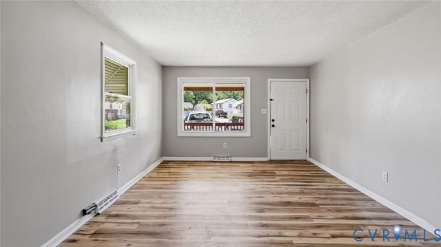1810 Owens Ct, Hopewell, VA 23860