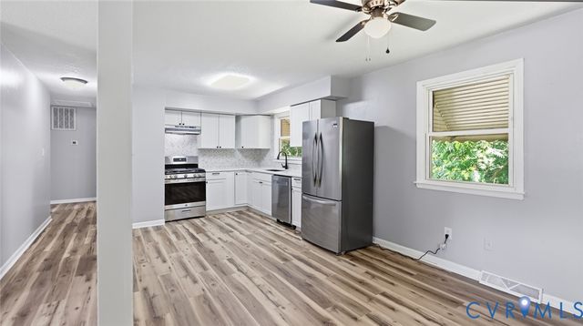1810 Owens Ct, Hopewell, VA 23860
