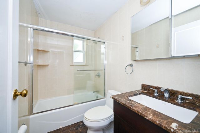 53-19 195th Street, Fresh Meadows, NY 11365