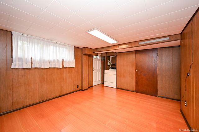 53-19 195th Street, Fresh Meadows, NY 11365