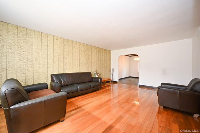 53-19 195th Street, Fresh Meadows, NY 11365