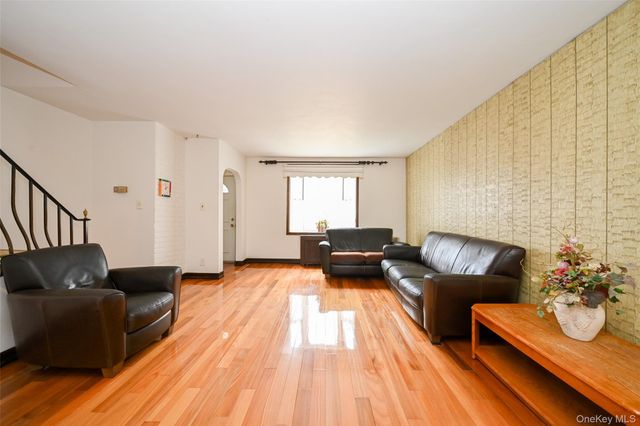 53-19 195th Street, Fresh Meadows, NY 11365