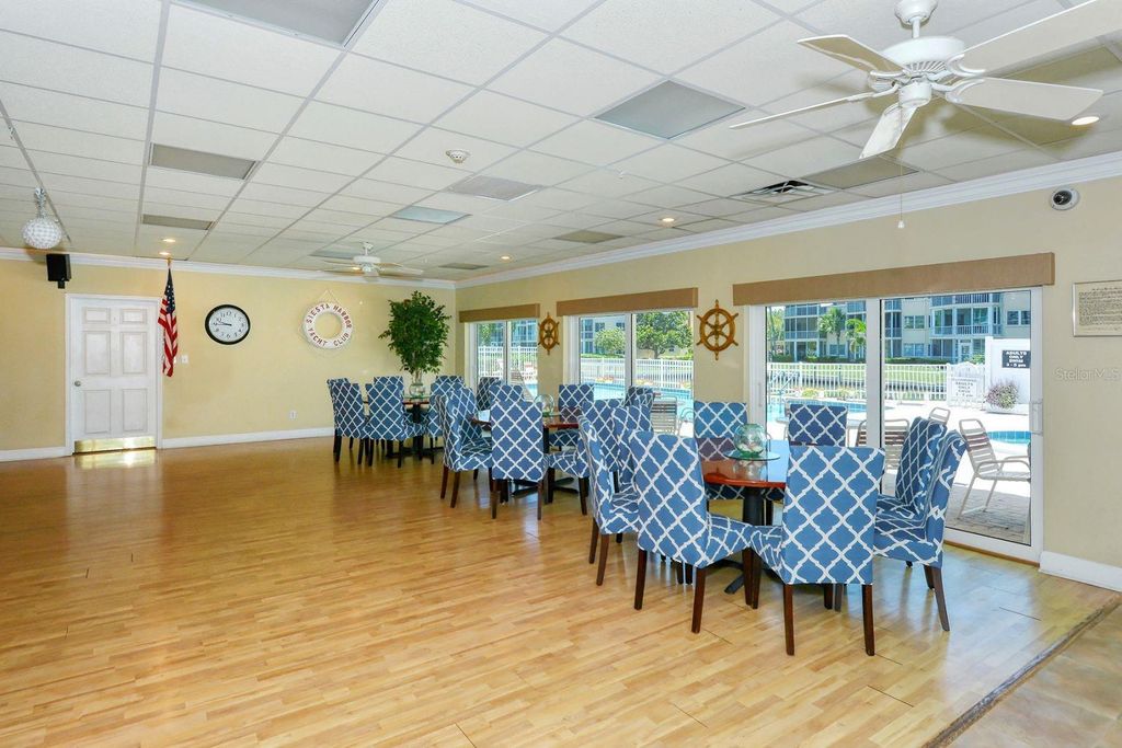 Image 40 of property listing at 1215 S PORTOFINO DRIVE 308, Sarasota, FL 34242