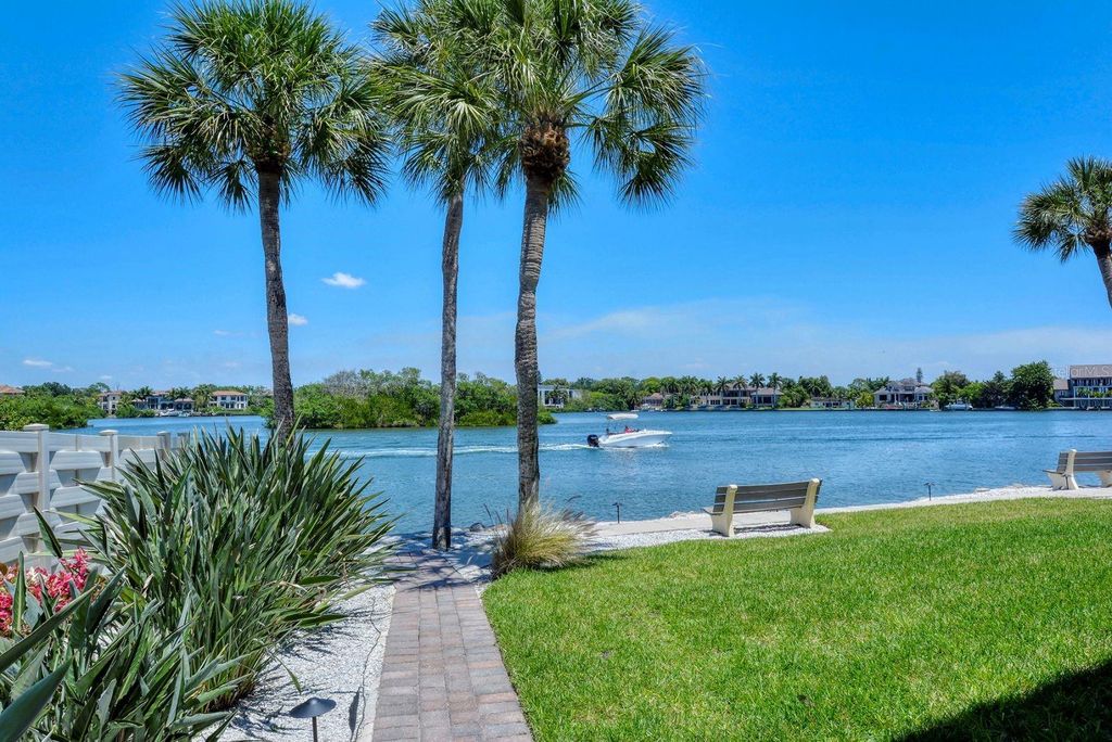 Image 58 of property listing at 1215 S PORTOFINO DRIVE 308, Sarasota, FL 34242