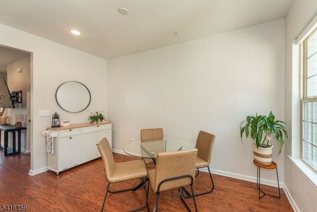 94 Albert Ct, Randolph Twp., NJ 07869