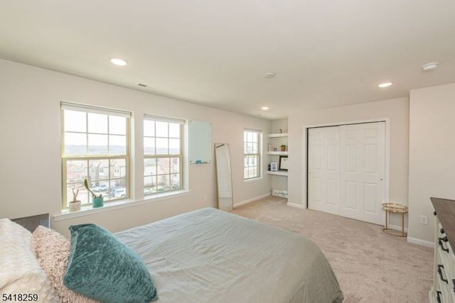 94 Albert Ct, Randolph Twp., NJ 07869