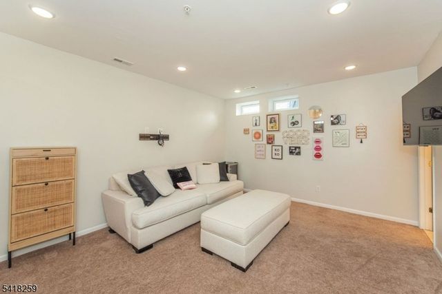 94 Albert Ct, Randolph Twp., NJ 07869