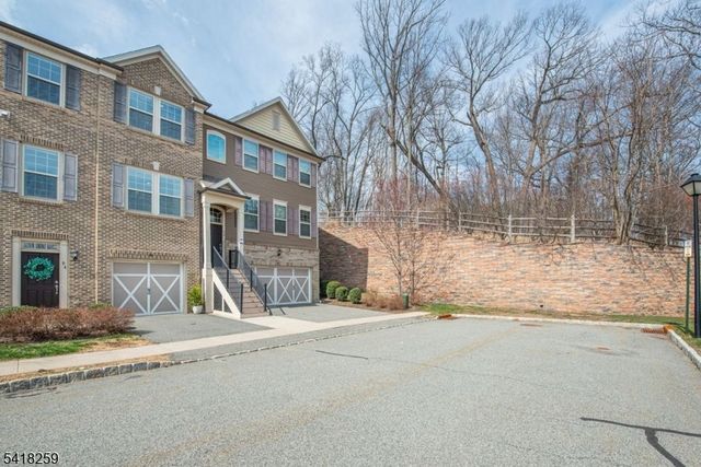 94 Albert Ct, Randolph Twp., NJ 07869