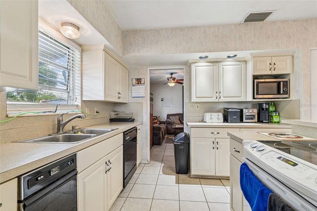 7846 12TH STREET N, St Petersburg, FL 33702