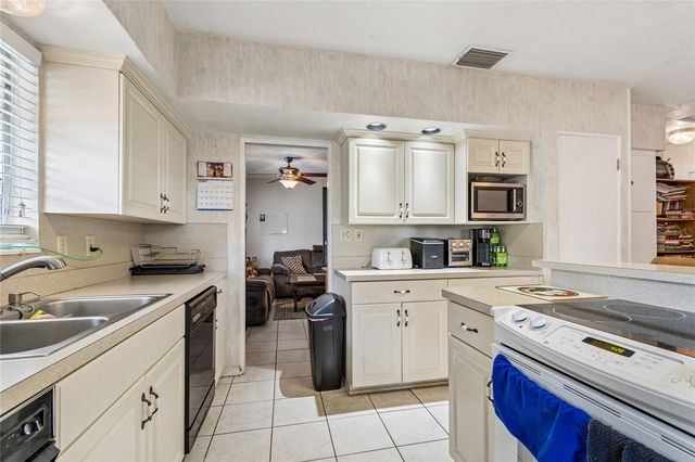 7846 12TH STREET N, St Petersburg, FL 33702