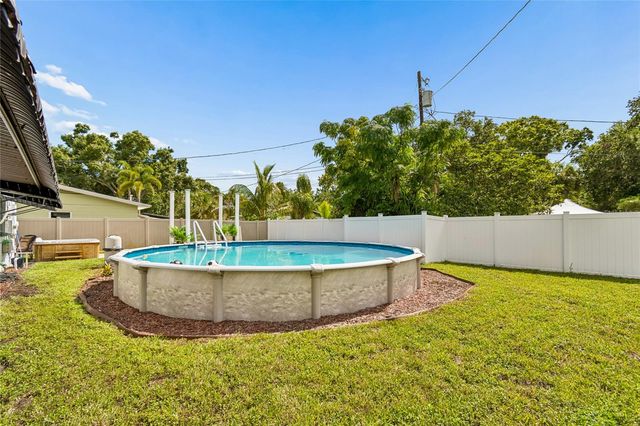 7846 12TH STREET N, St Petersburg, FL 33702