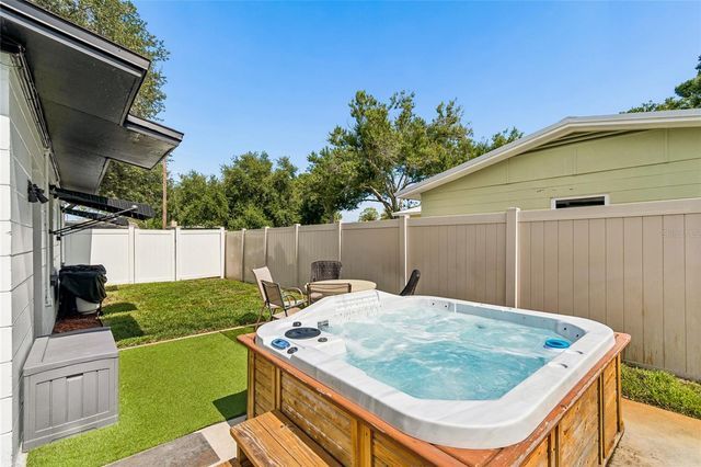 7846 12TH STREET N, St Petersburg, FL 33702