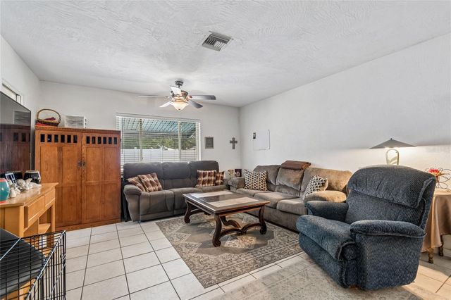 7846 12TH STREET N, St Petersburg, FL 33702