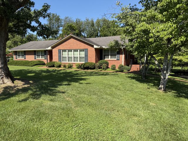 500 N Russell St, N, Portland, TN 37148