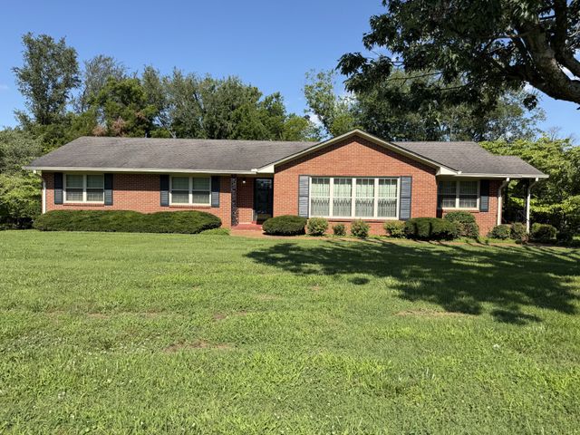 500 N Russell St, N, Portland, TN 37148